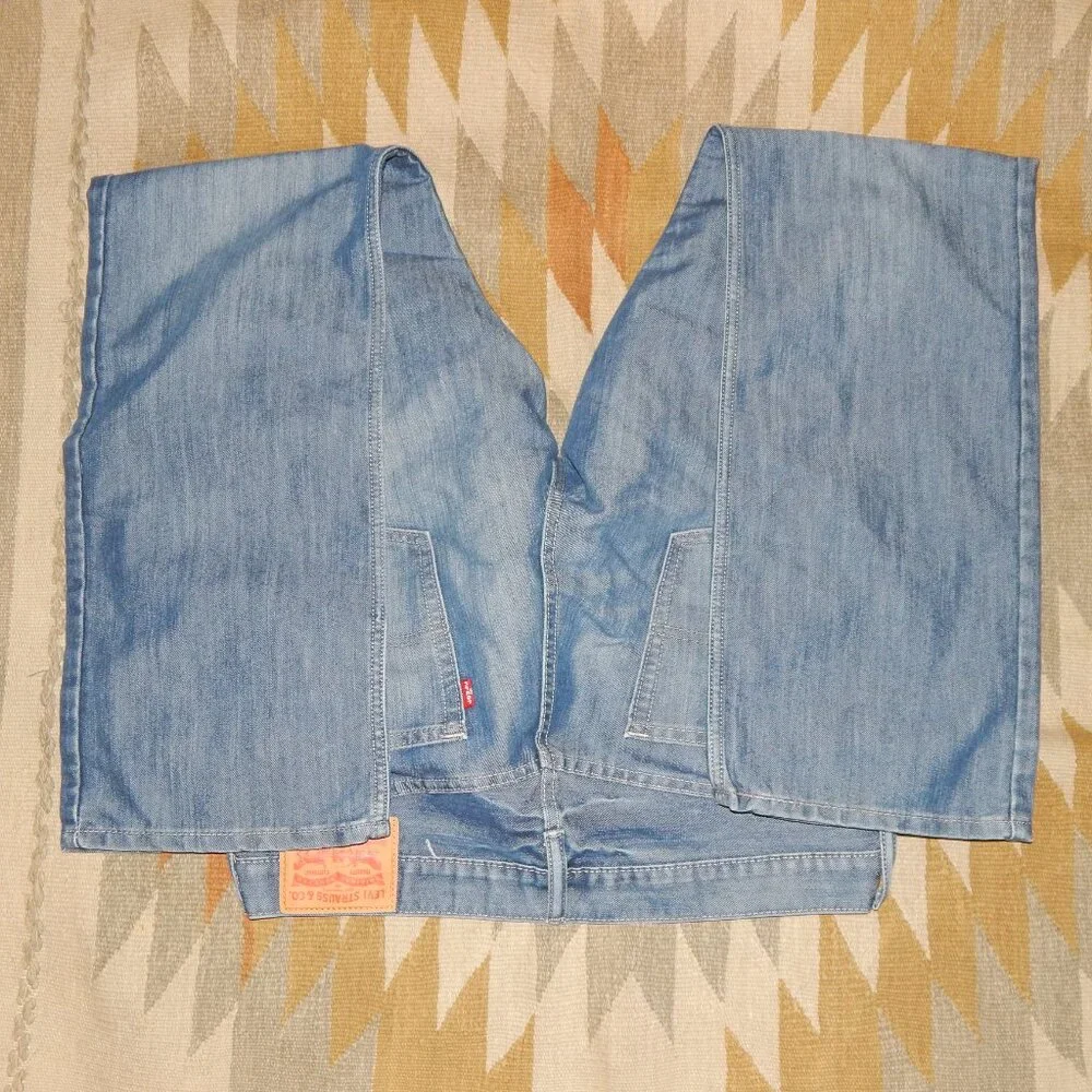 Levi's 514 - 36 x x34 Medium Wash Denim Levi Strauss Levis Blue Jeans - VNGUC - Picture 5 of 5